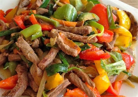 ÇİN USULU SOYALI ET SOTE